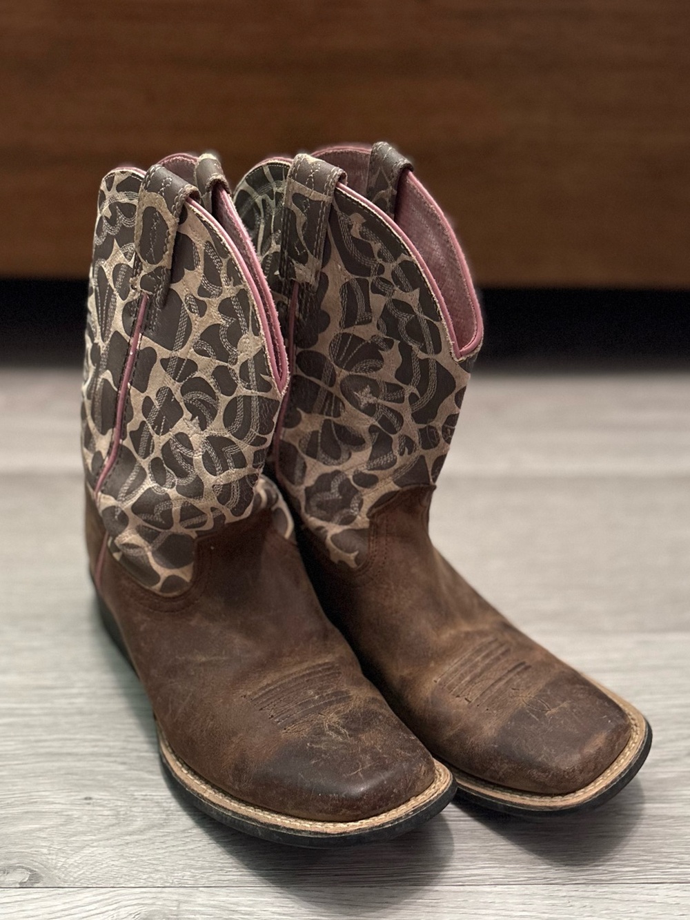 Ariat Kids Brown Cowboy Boots with Patterned Shaft Size 3